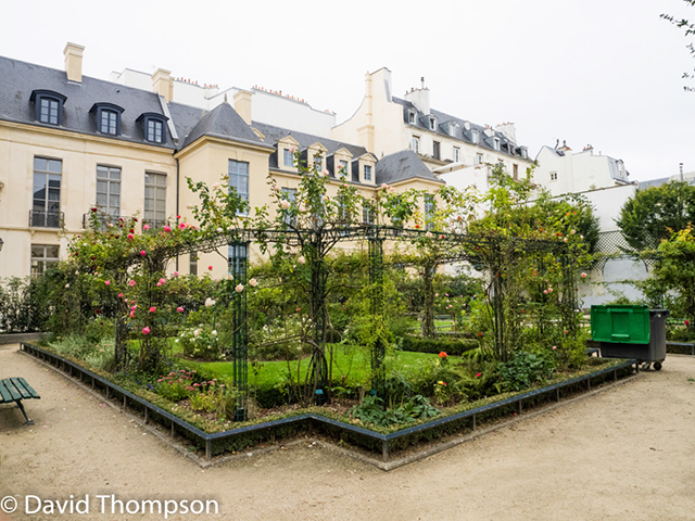 %_tempFileName2014-08-28_01_Walking_Tour_Marais-8281685%