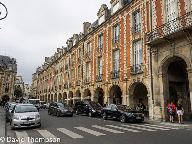 %_tempFileName2014-08-28_01_Walking_Tour_Marais-8281692%