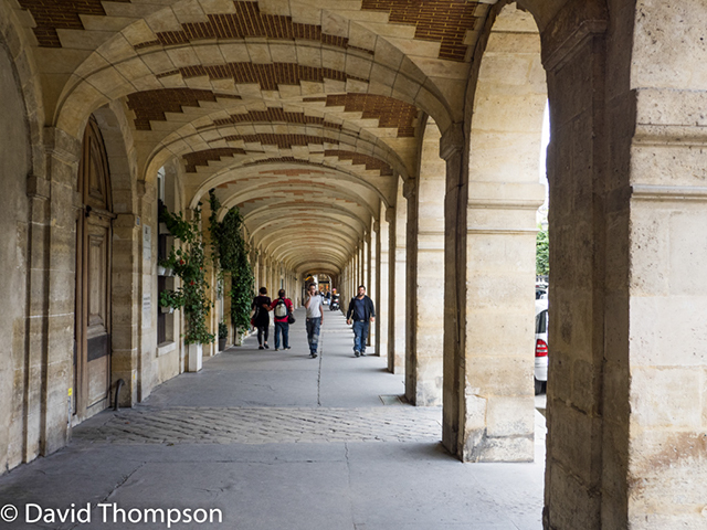 %_tempFileName2014-08-28_01_Walking_Tour_Marais-8281699%