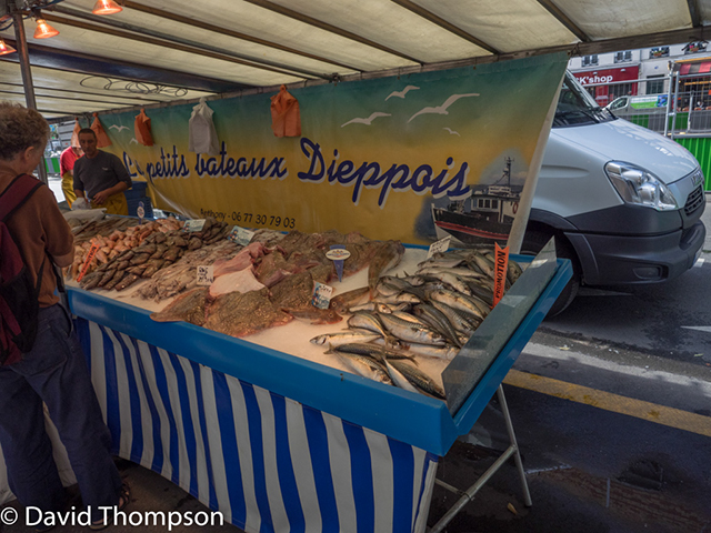 %_tempFileName2014-08-31_02_Rue_Cler_Market-8311829%