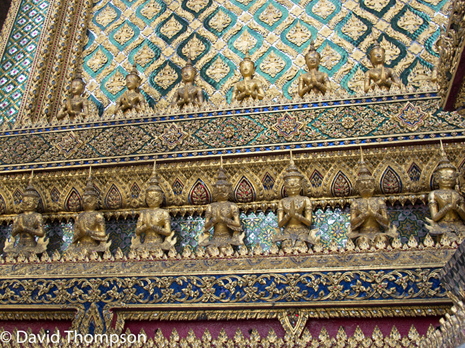 %_tempFileName2014-01-03_02_Bangkok_Grand_Palace-17%