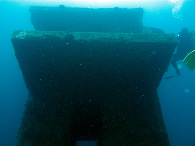 2011-10-06 - American Tanker Guam (2)